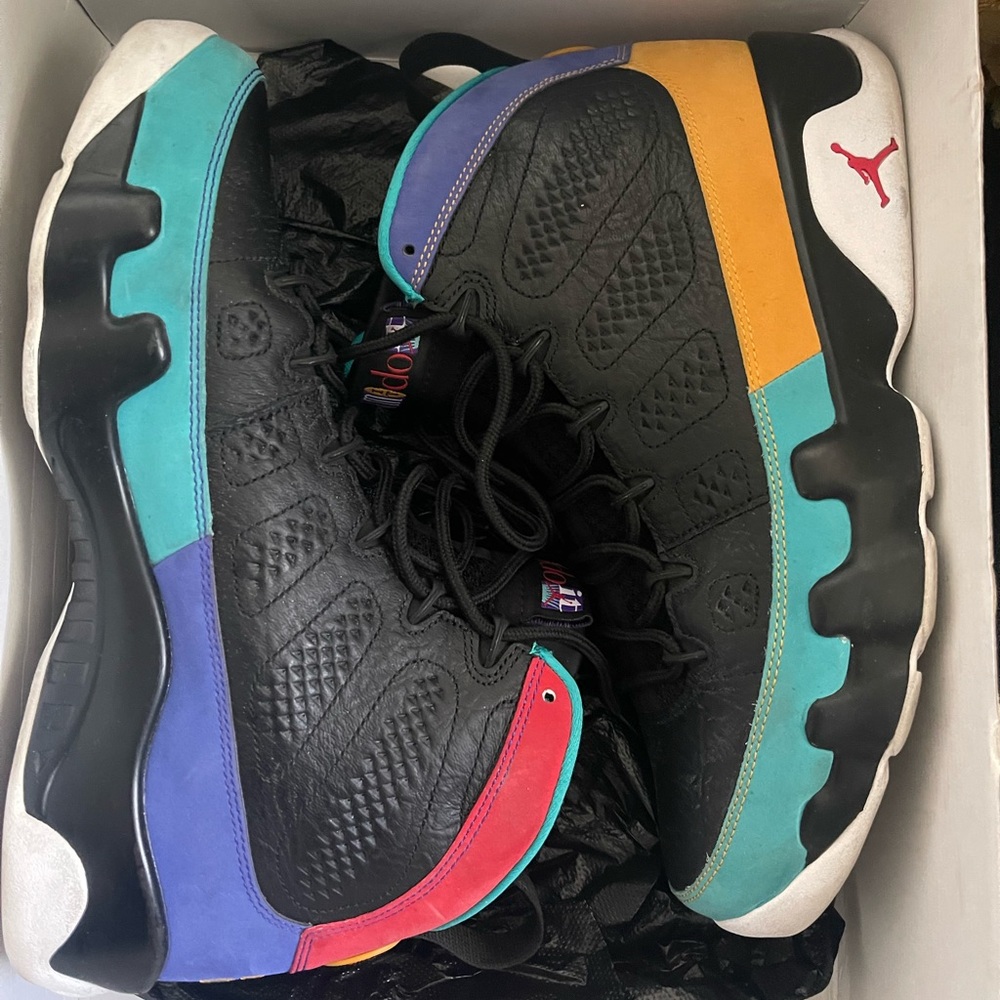 Air Jordan 9 Retro “Dream It Do It” used good condition size 9.5